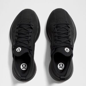 NEW LULULEMON athletica in box Women's Chargefeel 3
Workout Shoe, size 9